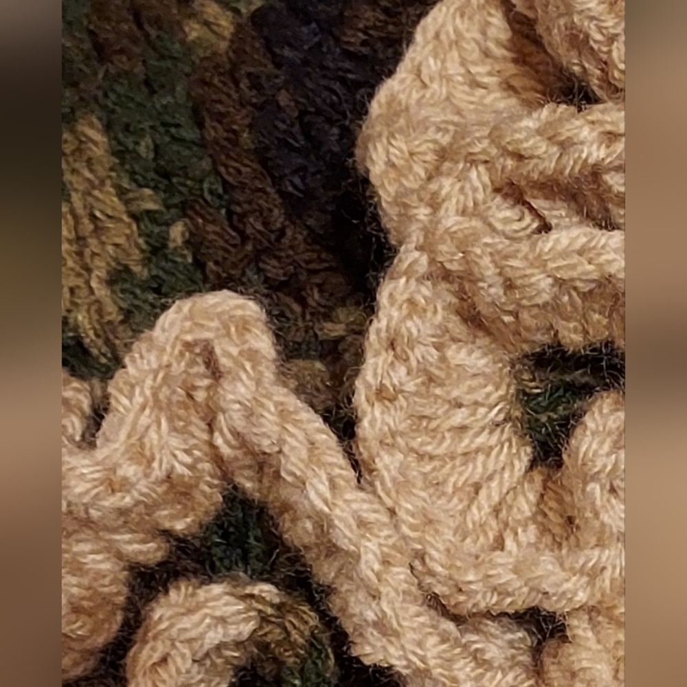 #L❤️VE:HANDMADE.  Crochet Ruffle HAT - Picture 3 of 9